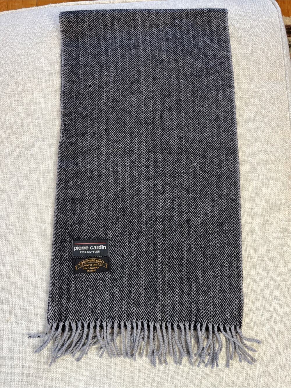 Vintage PIERRE CARDIN Fine Muffler Herringbone 100% Pure Wool Scarf Gray Classic